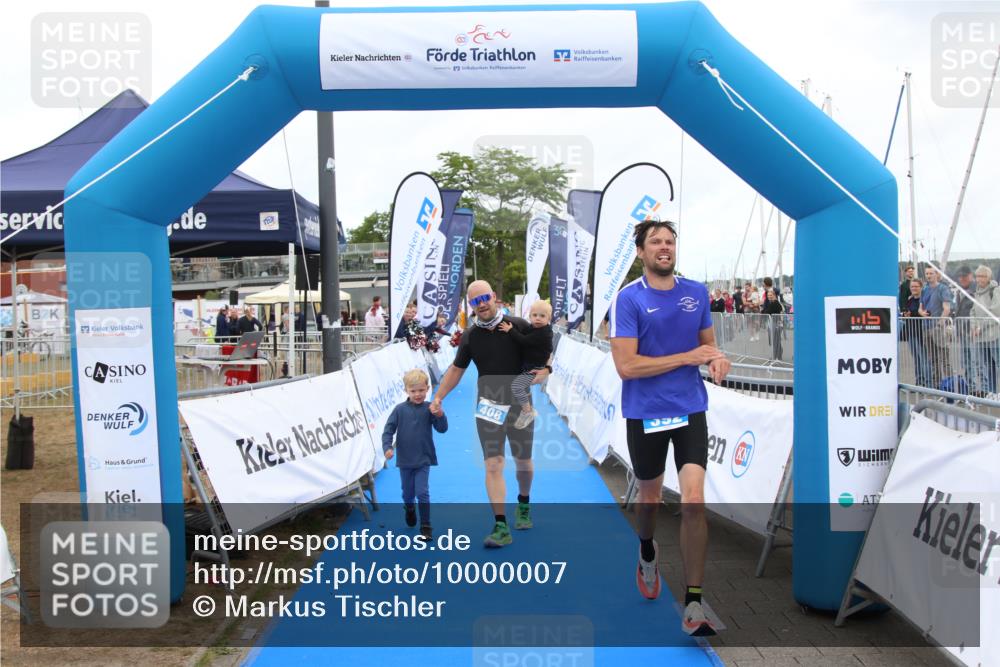 16.08.2026 - KN Förde Triathlon 2026 Markus Tischler http://msf.ph/oto/10000007 16.08.2026 12:16:07 Ziel 392, 408, 392, 408 meine-sportfotos.de
