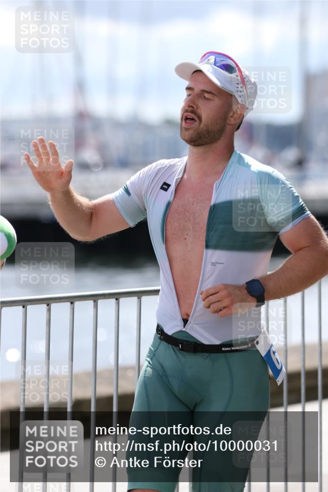 16.08.2026 - KN Förde Triathlon 2026 Antke Förster http://msf.ph/oto/10000031 16.08.2026 13:59:50 Laufen  meine-sportfotos.de