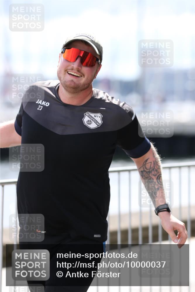 16.08.2026 - KN Förde Triathlon 2026 Antke Förster http://msf.ph/oto/10000037 16.08.2026 13:59:54 Laufen  meine-sportfotos.de