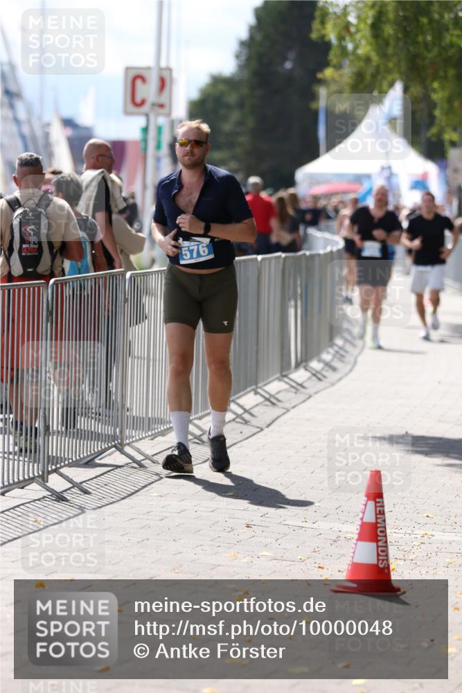 16.08.2026 - KN Förde Triathlon 2026 Antke Förster http://msf.ph/oto/10000048 16.08.2026 14:00:16 Laufen  meine-sportfotos.de