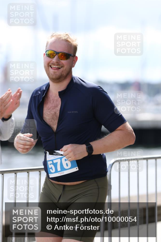 16.08.2026 - KN Förde Triathlon 2026 Antke Förster http://msf.ph/oto/10000054 16.08.2026 14:00:22 Laufen  meine-sportfotos.de