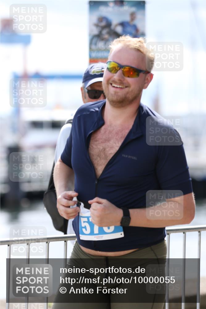 16.08.2026 - KN Förde Triathlon 2026 Antke Förster http://msf.ph/oto/10000055 16.08.2026 14:00:22 Laufen  meine-sportfotos.de