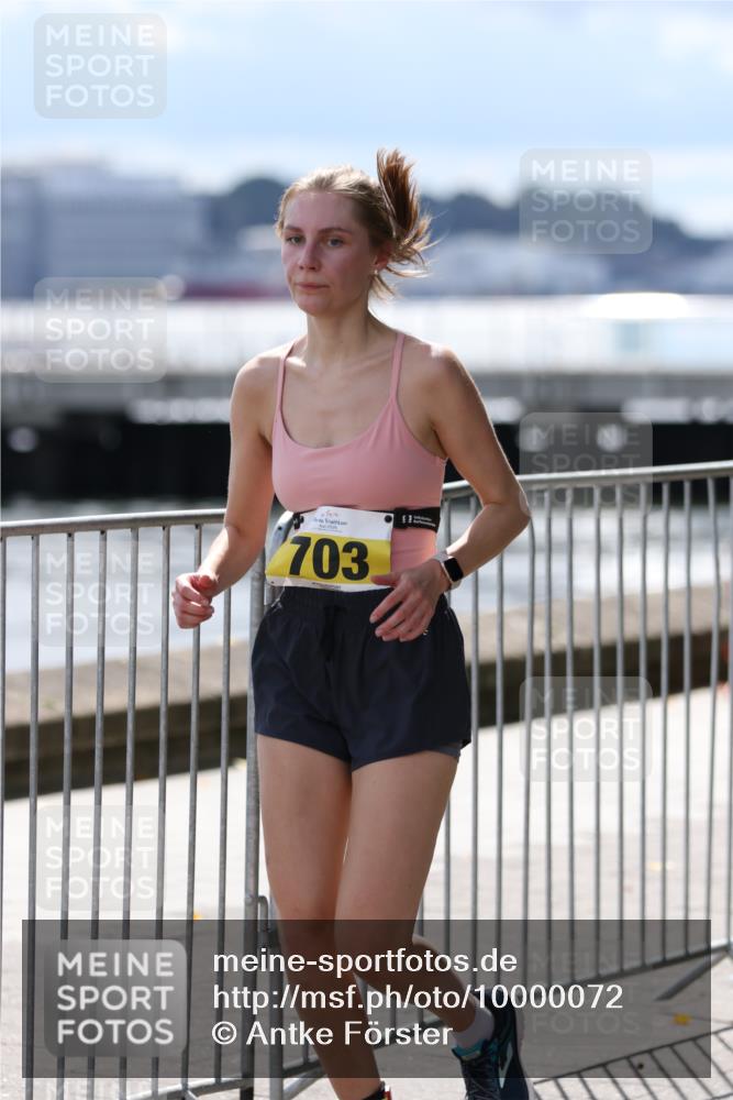 16.08.2026 - KN Förde Triathlon 2026 Antke Förster http://msf.ph/oto/10000072 16.08.2026 14:00:37 Laufen  meine-sportfotos.de
