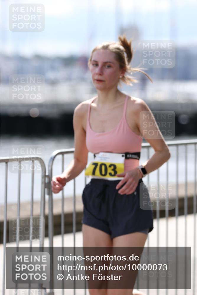 16.08.2026 - KN Förde Triathlon 2026 Antke Förster http://msf.ph/oto/10000073 16.08.2026 14:00:37 Laufen  meine-sportfotos.de