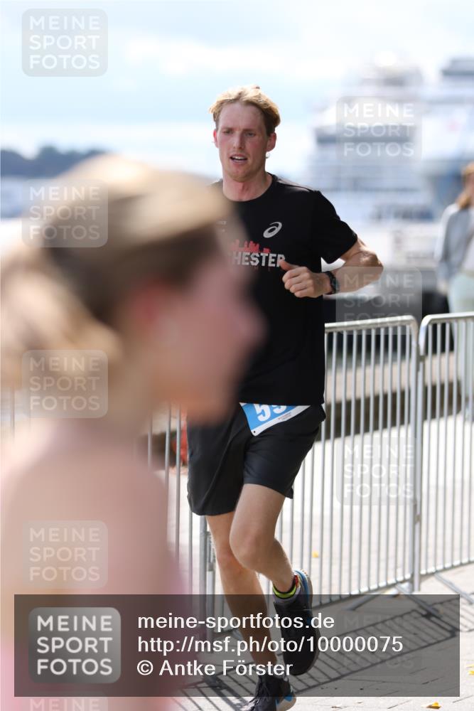 16.08.2026 - KN Förde Triathlon 2026 Antke Förster http://msf.ph/oto/10000075 16.08.2026 14:00:40 Laufen  meine-sportfotos.de