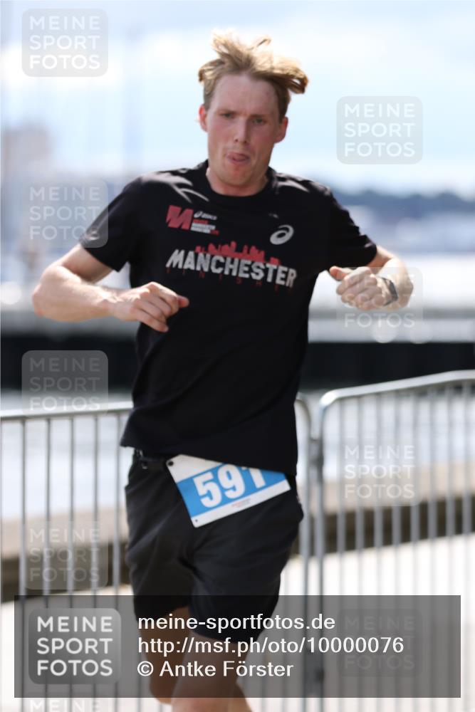 16.08.2026 - KN Förde Triathlon 2026 Antke Förster http://msf.ph/oto/10000076 16.08.2026 14:00:41 Laufen  meine-sportfotos.de