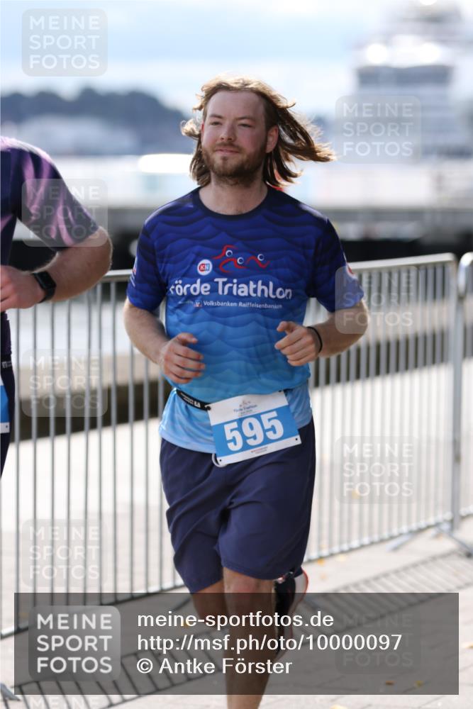 16.08.2026 - KN Förde Triathlon 2026 Antke Förster http://msf.ph/oto/10000097 16.08.2026 14:01:21 Laufen  meine-sportfotos.de