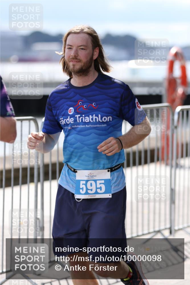 16.08.2026 - KN Förde Triathlon 2026 Antke Förster http://msf.ph/oto/10000098 16.08.2026 14:01:21 Laufen  meine-sportfotos.de