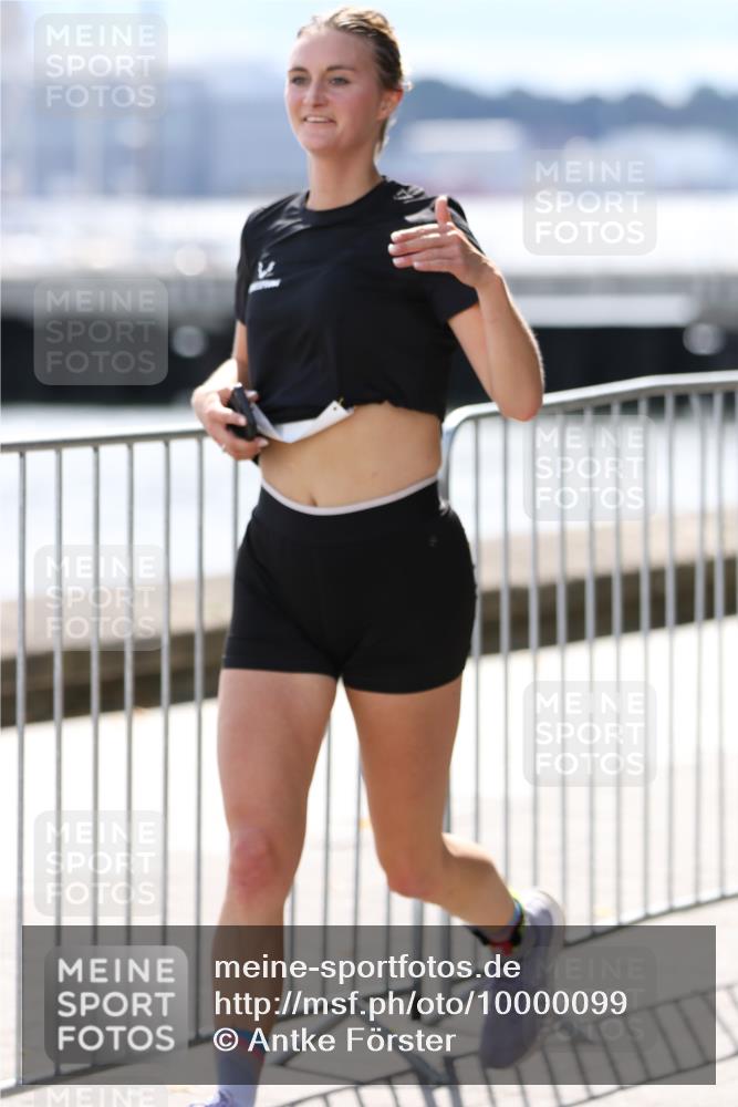 16.08.2026 - KN Förde Triathlon 2026 Antke Förster http://msf.ph/oto/10000099 16.08.2026 14:01:25 Laufen  meine-sportfotos.de
