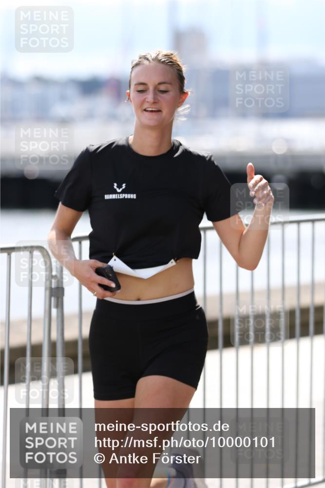 16.08.2026 - KN Förde Triathlon 2026 Antke Förster http://msf.ph/oto/10000101 16.08.2026 14:01:25 Laufen  meine-sportfotos.de