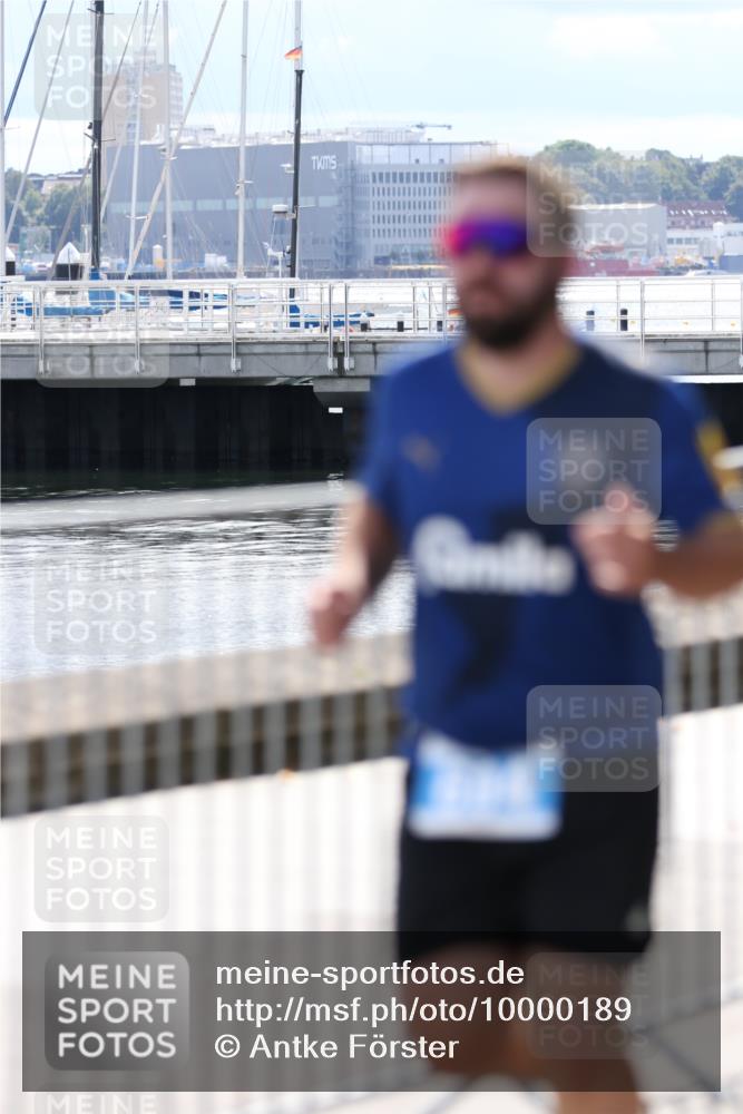 16.08.2026 - KN Förde Triathlon 2026 Antke Förster http://msf.ph/oto/10000189 16.08.2026 14:03:39 Laufen  meine-sportfotos.de