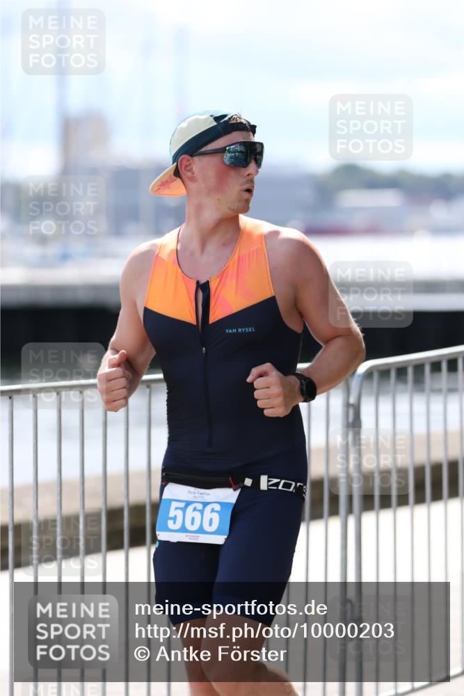 16.08.2026 - KN Förde Triathlon 2026 Antke Förster http://msf.ph/oto/10000203 16.08.2026 14:04:10 Laufen  meine-sportfotos.de