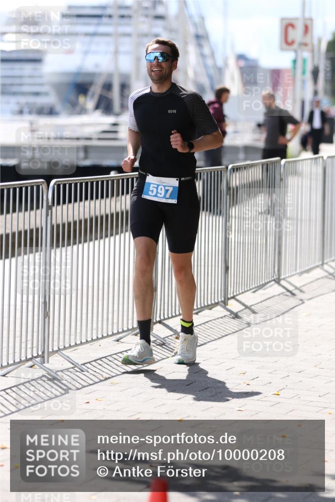 16.08.2026 - KN Förde Triathlon 2026 Antke Förster http://msf.ph/oto/10000208 16.08.2026 14:04:14 Laufen  meine-sportfotos.de