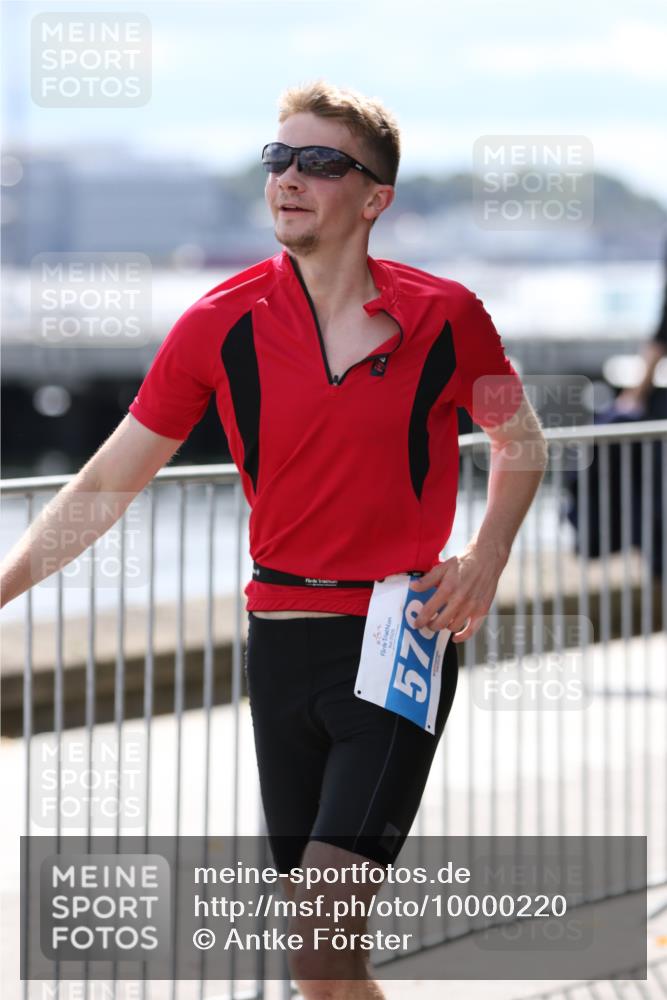 16.08.2026 - KN Förde Triathlon 2026 Antke Förster http://msf.ph/oto/10000220 16.08.2026 14:05:06 Laufen  meine-sportfotos.de