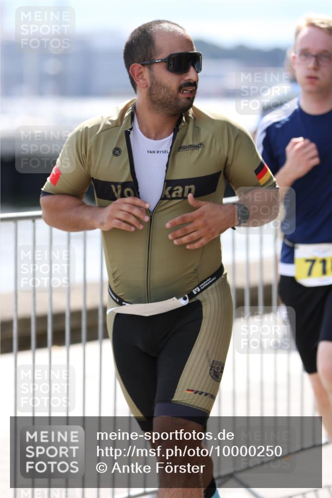 16.08.2026 - KN Förde Triathlon 2026 Antke Förster http://msf.ph/oto/10000250 16.08.2026 14:05:47 Laufen  meine-sportfotos.de