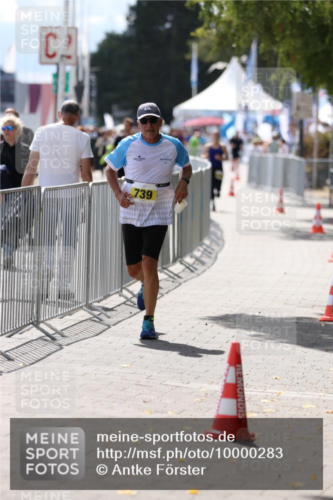 16.08.2026 - KN Förde Triathlon 2026 Antke Förster http://msf.ph/oto/10000283 16.08.2026 14:08:12 Laufen  meine-sportfotos.de