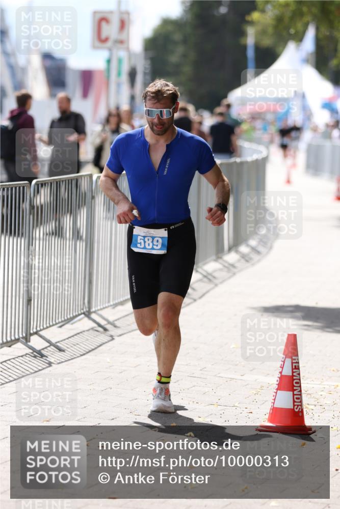 16.08.2026 - KN Förde Triathlon 2026 Antke Förster http://msf.ph/oto/10000313 16.08.2026 14:09:04 Laufen  meine-sportfotos.de