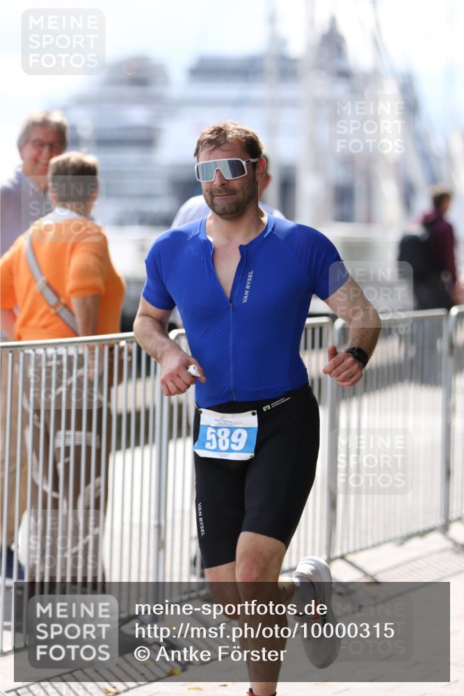 16.08.2026 - KN Förde Triathlon 2026 Antke Förster http://msf.ph/oto/10000315 16.08.2026 14:09:06 Laufen  meine-sportfotos.de