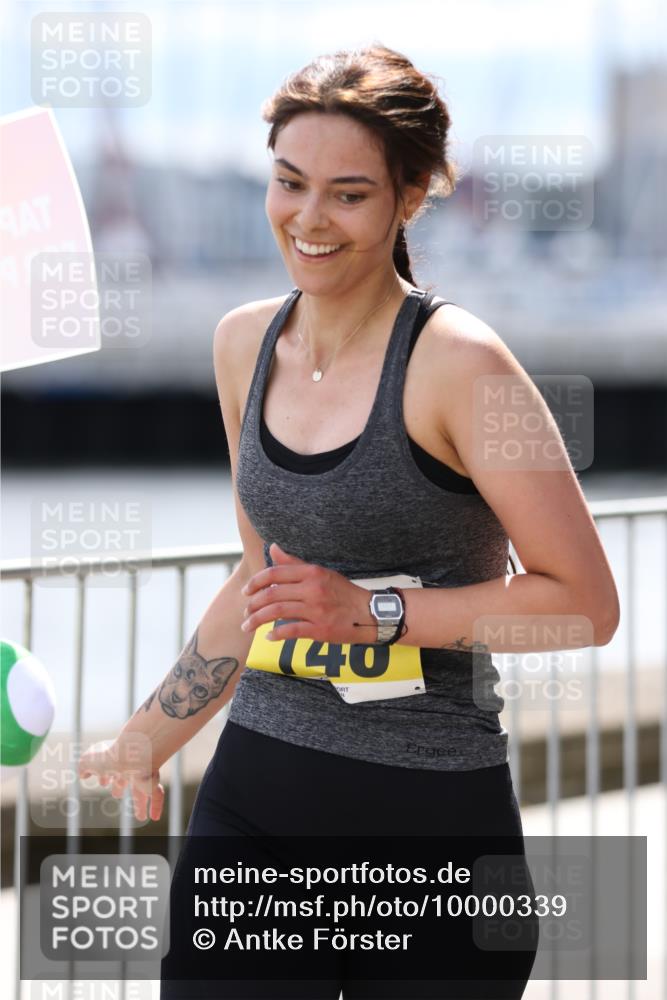 16.08.2026 - KN Förde Triathlon 2026 Antke Förster http://msf.ph/oto/10000339 16.08.2026 14:09:53 Laufen  meine-sportfotos.de