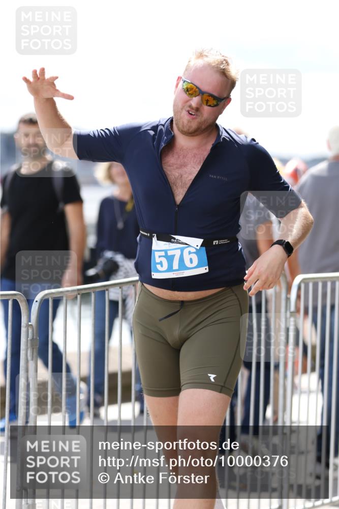 16.08.2026 - KN Förde Triathlon 2026 Antke Förster http://msf.ph/oto/10000376 16.08.2026 14:11:23 Laufen  meine-sportfotos.de