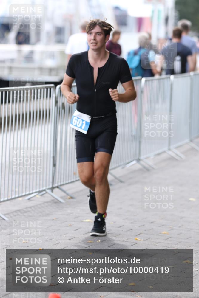 16.08.2026 - KN Förde Triathlon 2026 Antke Förster http://msf.ph/oto/10000419 16.08.2026 14:13:44 Laufen  meine-sportfotos.de