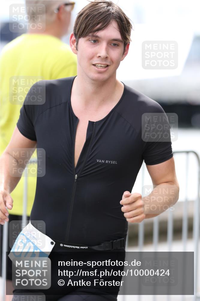 16.08.2026 - KN Förde Triathlon 2026 Antke Förster http://msf.ph/oto/10000424 16.08.2026 14:13:47 Laufen  meine-sportfotos.de