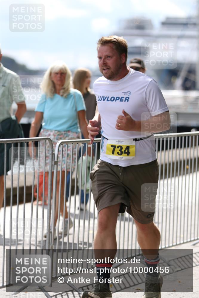 16.08.2026 - KN Förde Triathlon 2026 Antke Förster http://msf.ph/oto/10000456 16.08.2026 14:15:40 Laufen  meine-sportfotos.de