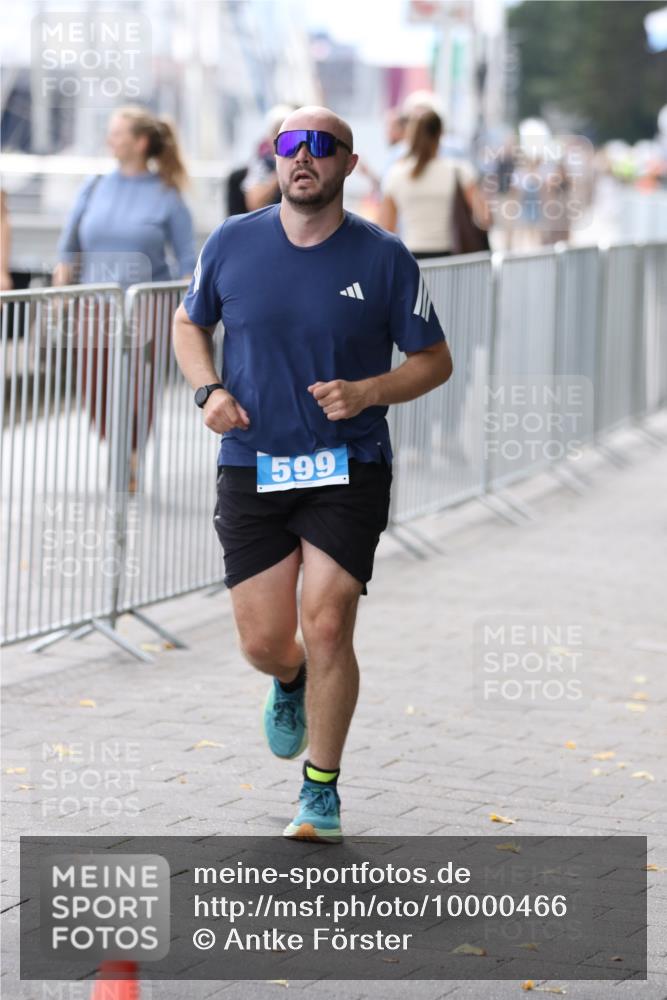 16.08.2026 - KN Förde Triathlon 2026 Antke Förster http://msf.ph/oto/10000466 16.08.2026 14:17:01 Laufen  meine-sportfotos.de