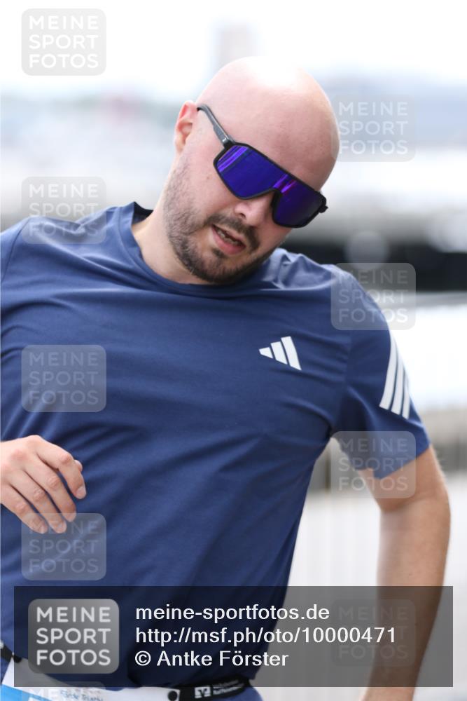 16.08.2026 - KN Förde Triathlon 2026 Antke Förster http://msf.ph/oto/10000471 16.08.2026 14:17:05 Laufen  meine-sportfotos.de