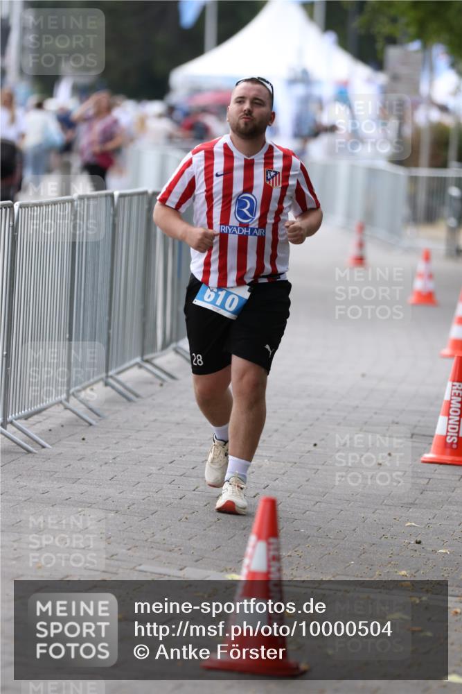 16.08.2026 - KN Förde Triathlon 2026 Antke Förster http://msf.ph/oto/10000504 16.08.2026 14:27:19 Laufen  meine-sportfotos.de