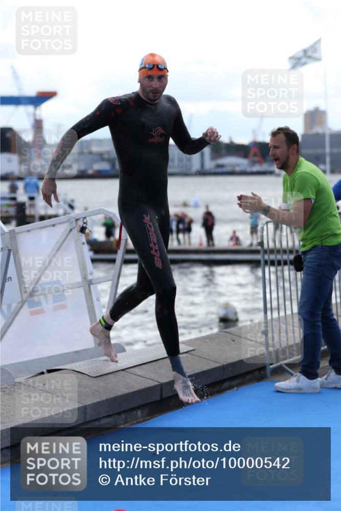 16.08.2026 - KN Förde Triathlon 2026 Antke Förster http://msf.ph/oto/10000542 16.08.2026 14:48:18 Schwimmen 5, 7, 11 meine-sportfotos.de