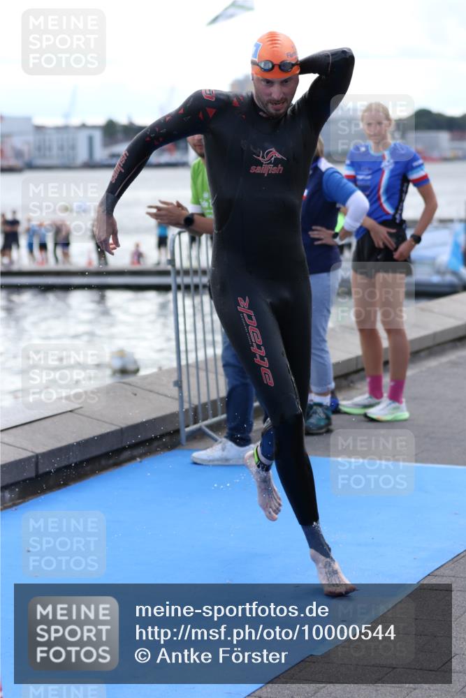 16.08.2026 - KN Förde Triathlon 2026 Antke Förster http://msf.ph/oto/10000544 16.08.2026 14:48:18 Schwimmen 5, 7, 11 meine-sportfotos.de