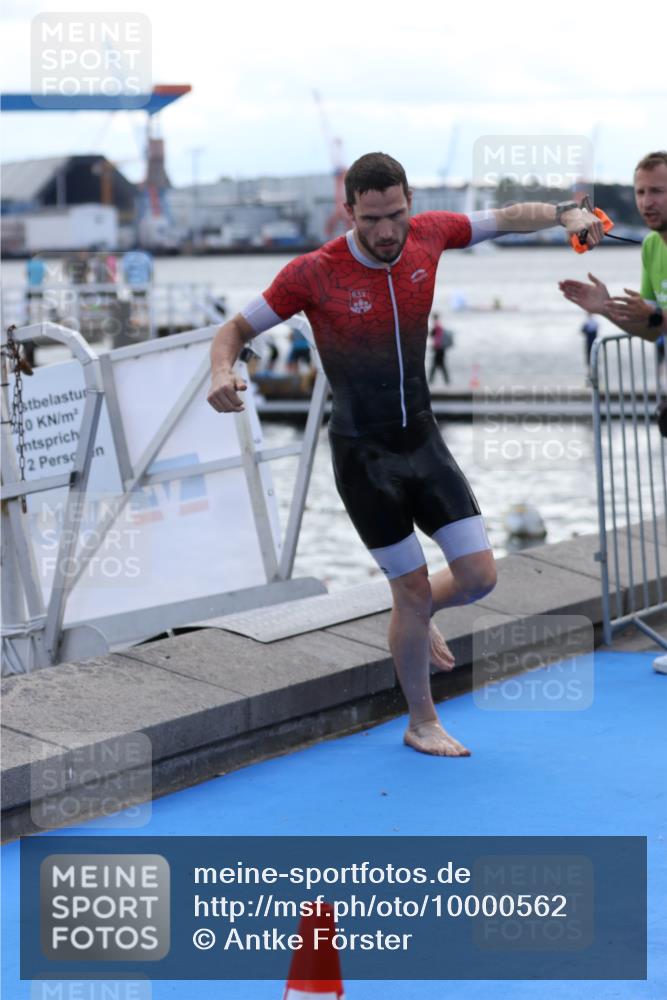 16.08.2026 - KN Förde Triathlon 2026 Antke Förster http://msf.ph/oto/10000562 16.08.2026 14:48:54 Schwimmen 2, 3, 11, 13, 15, 8, 12, 14 meine-sportfotos.de