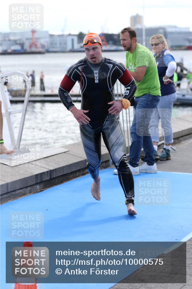 16.08.2026 - KN Förde Triathlon 2026 Antke Förster http://msf.ph/oto/10000575 16.08.2026 14:50:07 Schwimmen 4, 1, 9, 10 meine-sportfotos.de