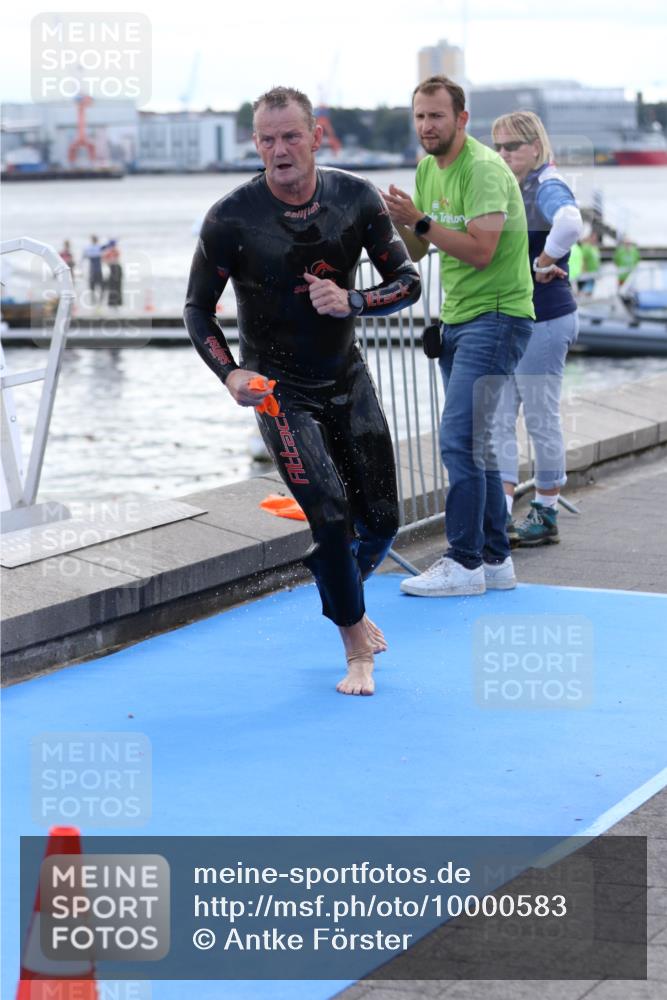 16.08.2026 - KN Förde Triathlon 2026 Antke Förster http://msf.ph/oto/10000583 16.08.2026 14:50:17 Schwimmen 1, 4, 10, 9, 10 meine-sportfotos.de