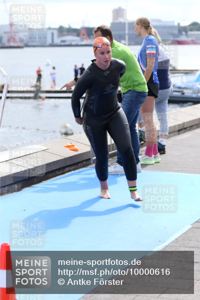 16.08.2026 - KN Förde Triathlon 2026 Antke Förster http://msf.ph/oto/10000616 16.08.2026 14:54:43 Schwimmen 19, 22, 24, 27, 28, 31, 34, 35 meine-sportfotos.de
