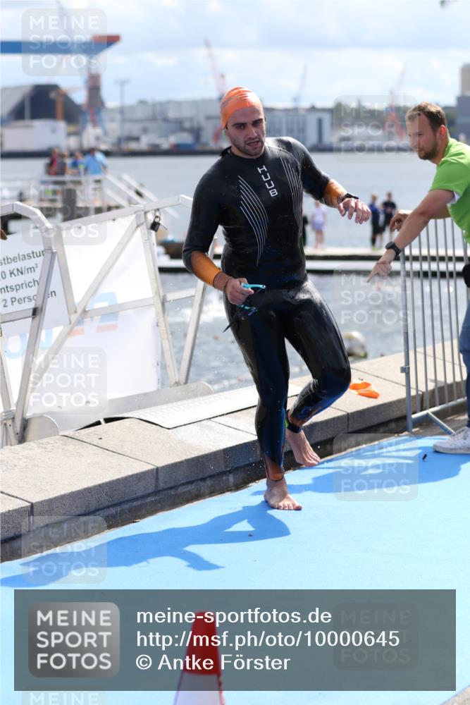 16.08.2026 - KN Förde Triathlon 2026 Antke Förster http://msf.ph/oto/10000645 16.08.2026 14:55:06 Schwimmen 19, 22, 24, 28, 31, 34, 35, 21, 25, 26, 27, 30, 36, 37 meine-sportfotos.de