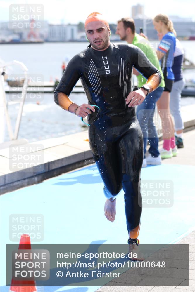 16.08.2026 - KN Förde Triathlon 2026 Antke Förster http://msf.ph/oto/10000648 16.08.2026 14:55:07 Schwimmen 19, 22, 24, 27, 28, 31, 34, 35, 21, 25, 26, 27, 30, 36, 37 meine-sportfotos.de
