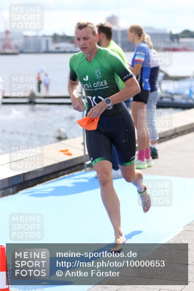 16.08.2026 - KN Förde Triathlon 2026 Antke Förster http://msf.ph/oto/10000653 16.08.2026 14:55:10 Schwimmen 19, 22, 26, 27, 28, 31, 34, 35, 21, 25, 30, 36, 37 meine-sportfotos.de