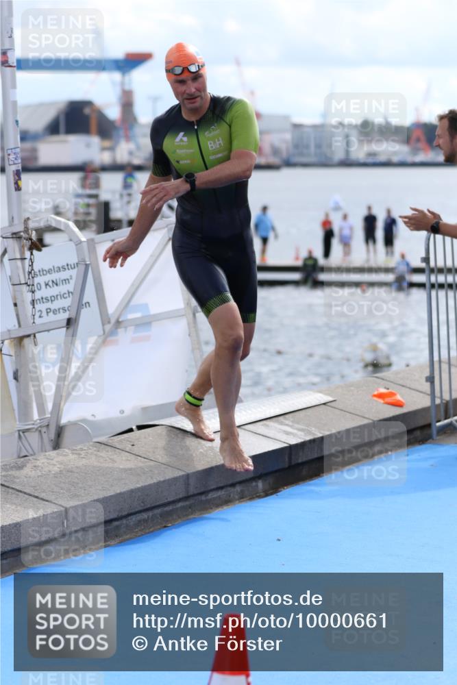 16.08.2026 - KN Förde Triathlon 2026 Antke Förster http://msf.ph/oto/10000661 16.08.2026 14:55:19 Schwimmen 19, 26, 27, 28, 34, 35, 36, 21, 23, 25, 29, 30, 37 meine-sportfotos.de