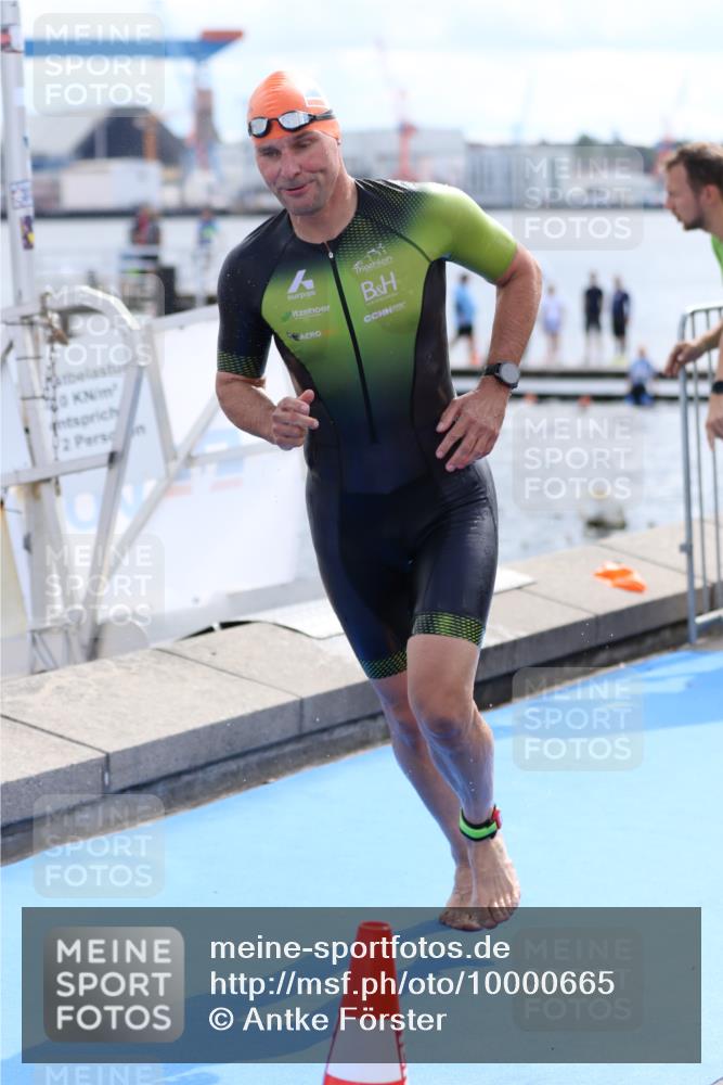 16.08.2026 - KN Förde Triathlon 2026 Antke Förster http://msf.ph/oto/10000665 16.08.2026 14:55:20 Schwimmen 19, 26, 27, 28, 30, 34, 35, 36, 21, 23, 25, 29, 30, 37 meine-sportfotos.de