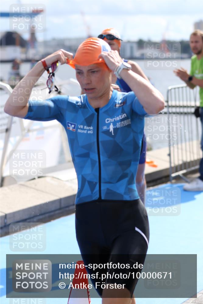 16.08.2026 - KN Förde Triathlon 2026 Antke Förster http://msf.ph/oto/10000671 16.08.2026 14:55:25 Schwimmen 19, 25, 26, 27, 28, 30, 35, 36, 37, 21, 23, 29 meine-sportfotos.de