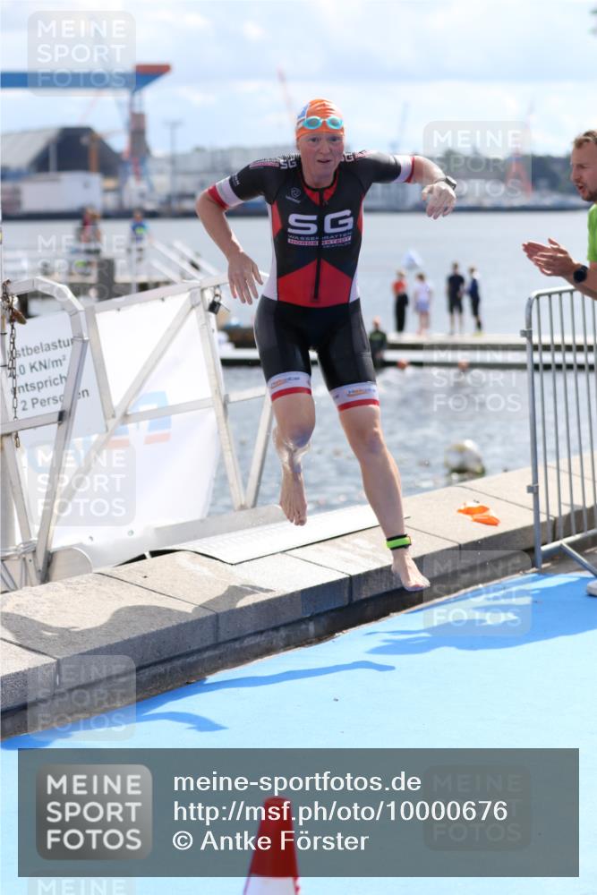 16.08.2026 - KN Förde Triathlon 2026 Antke Förster http://msf.ph/oto/10000676 16.08.2026 14:55:36 Schwimmen 21, 25, 30, 36, 37, 17, 18, 23, 29 meine-sportfotos.de