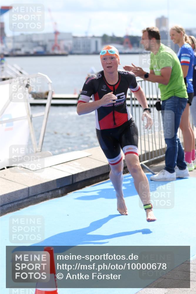16.08.2026 - KN Förde Triathlon 2026 Antke Förster http://msf.ph/oto/10000678 16.08.2026 14:55:36 Schwimmen 21, 25, 30, 36, 37, 17, 18, 23, 29 meine-sportfotos.de