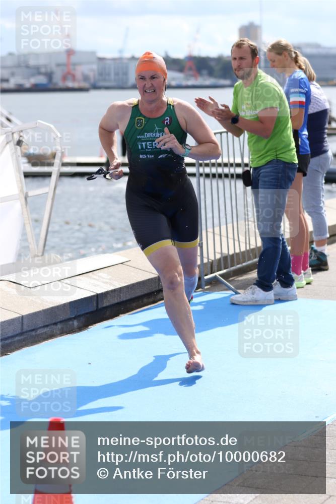 16.08.2026 - KN Förde Triathlon 2026 Antke Förster http://msf.ph/oto/10000682 16.08.2026 14:55:39 Schwimmen 21, 23, 25, 29, 30, 36, 37, 17, 18 meine-sportfotos.de