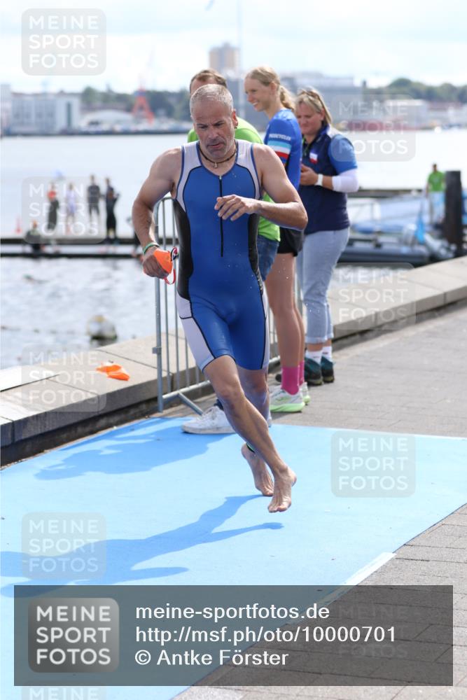16.08.2026 - KN Förde Triathlon 2026 Antke Förster http://msf.ph/oto/10000701 16.08.2026 14:56:09 Schwimmen 17, 18, 32 meine-sportfotos.de