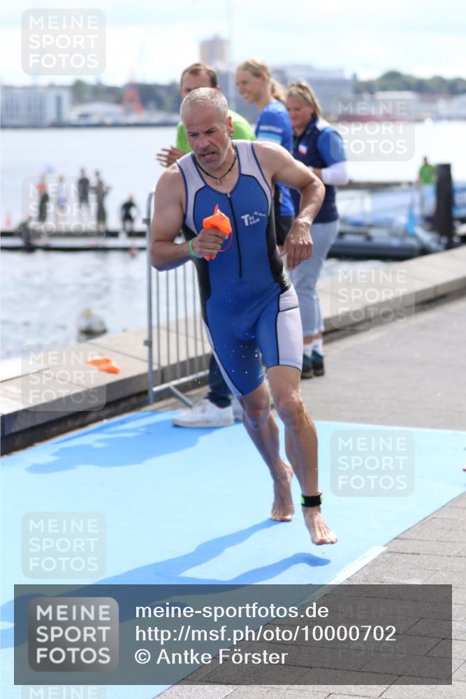 16.08.2026 - KN Förde Triathlon 2026 Antke Förster http://msf.ph/oto/10000702 16.08.2026 14:56:09 Schwimmen 17, 18, 32 meine-sportfotos.de