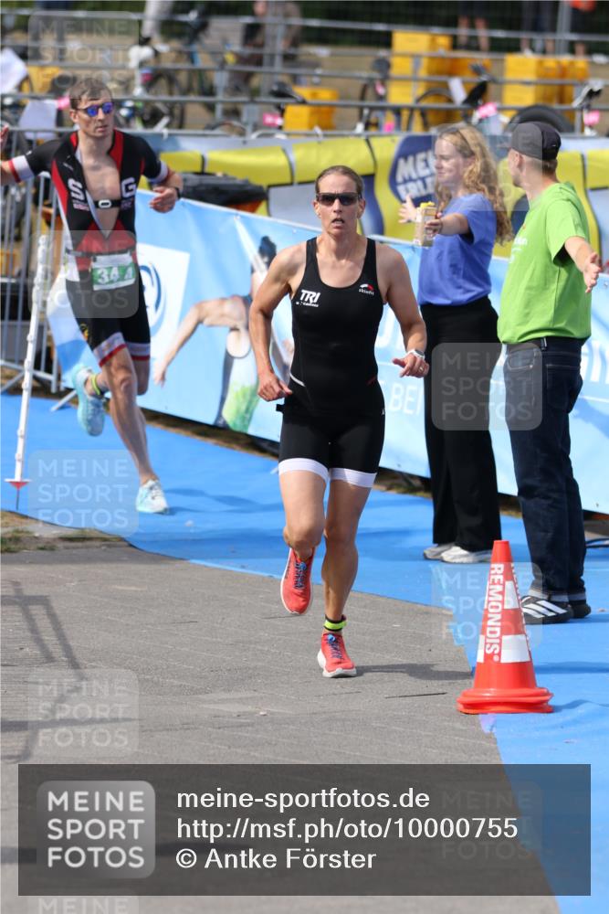 16.08.2026 - KN Förde Triathlon 2026 Antke Förster http://msf.ph/oto/10000755 16.08.2026 15:06:30 Laufen  meine-sportfotos.de