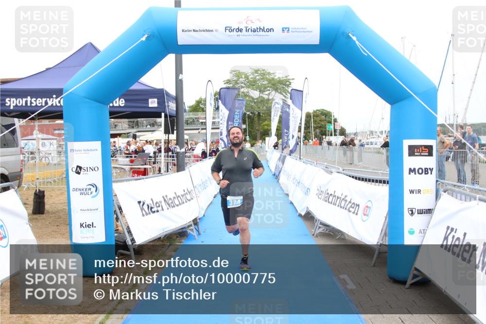 16.08.2026 - KN Förde Triathlon 2026 Markus Tischler http://msf.ph/oto/10000775 16.08.2026 12:24:21 Ziel 374, 374 meine-sportfotos.de