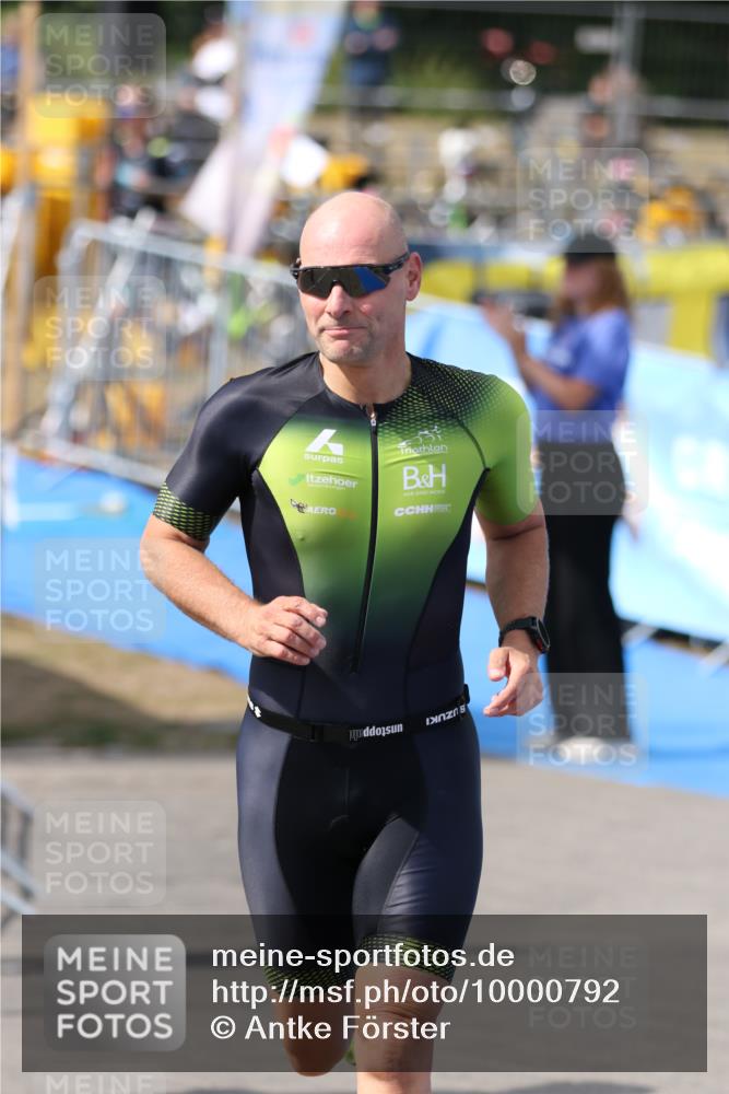 16.08.2026 - KN Förde Triathlon 2026 Antke Förster http://msf.ph/oto/10000792 16.08.2026 15:07:55 Laufen  meine-sportfotos.de